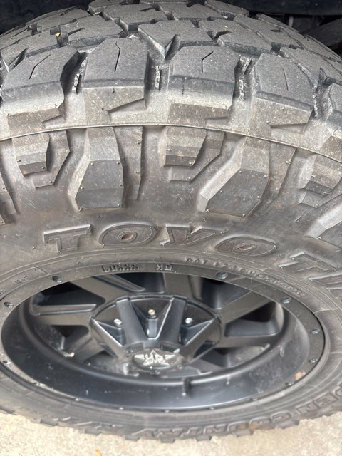 Used 2022 Ford F350 Lariat w/ Tremor Off-Road Package AWD/4WD image 11