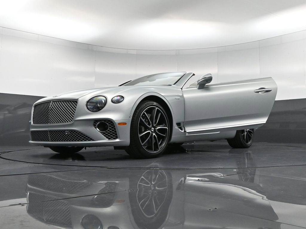 Used 2023 Bentley Continental GT Azure image 40