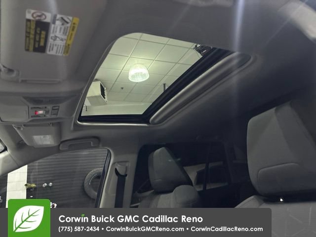 Used 2019 Toyota RAV4 XLE w/ Carpet Mat Package AWD/4WD image 12