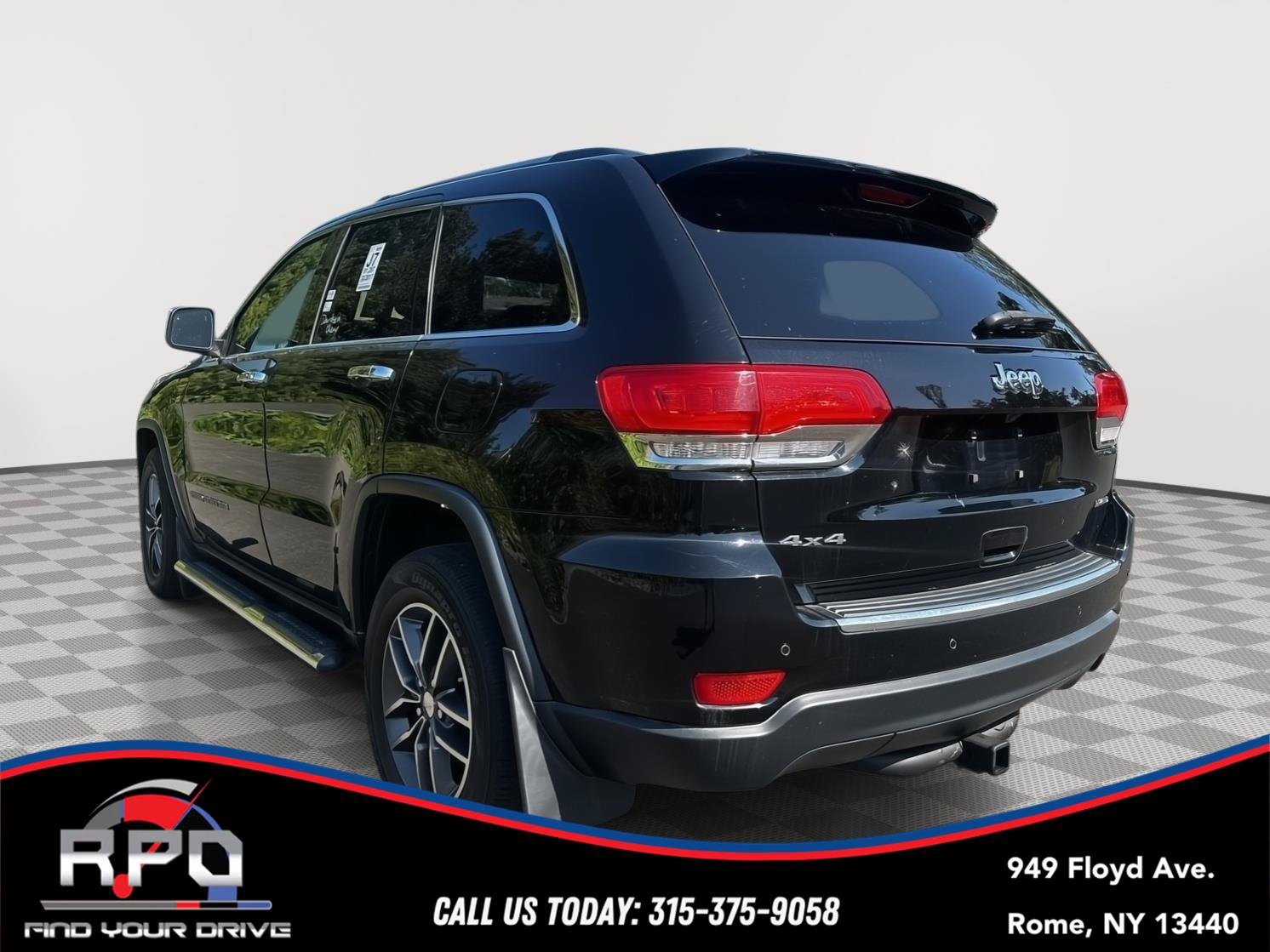 Used 2017 Jeep Grand Cherokee Limited AWD/4WD image 2