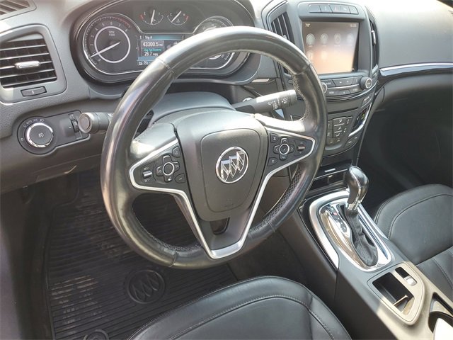 Used 2015 Buick Regal Premium image 11