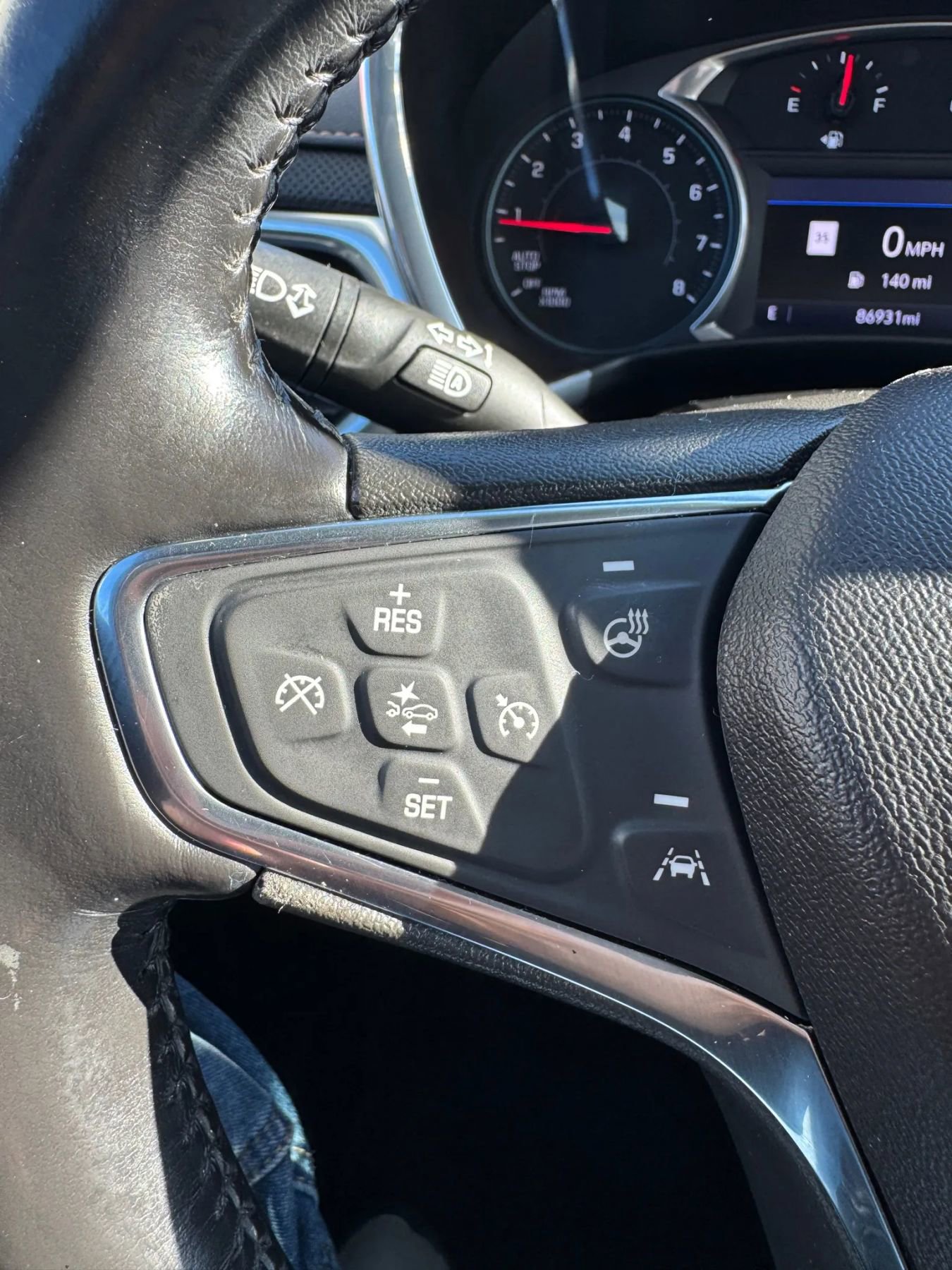 Used 2020 Chevrolet Equinox Premier image 12