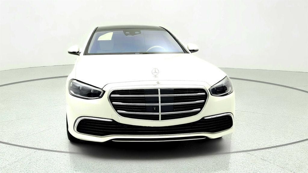 Used 2022 Mercedes-Benz S 500 4MATIC image 2