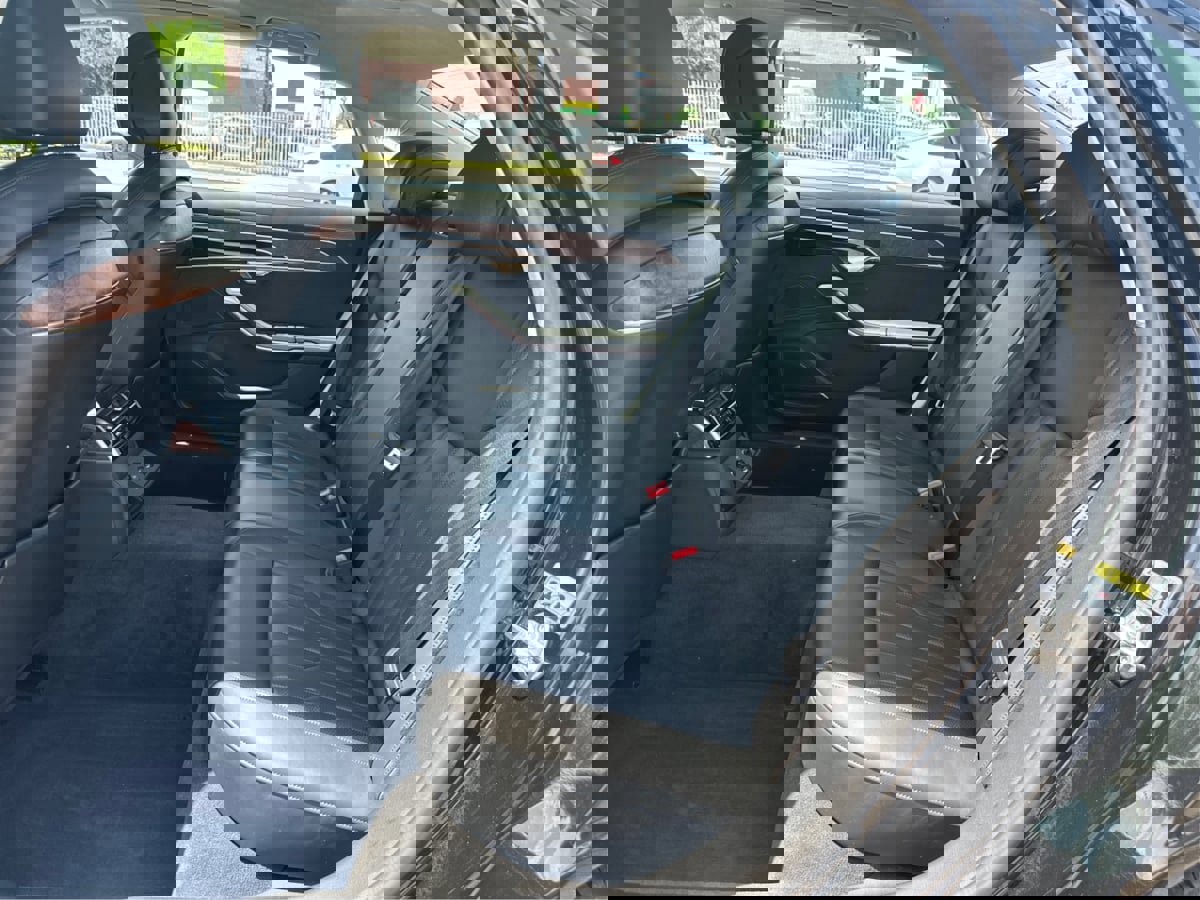 Used 2020 Audi A8 L 4.0T w/ Sport Plus Package image 11