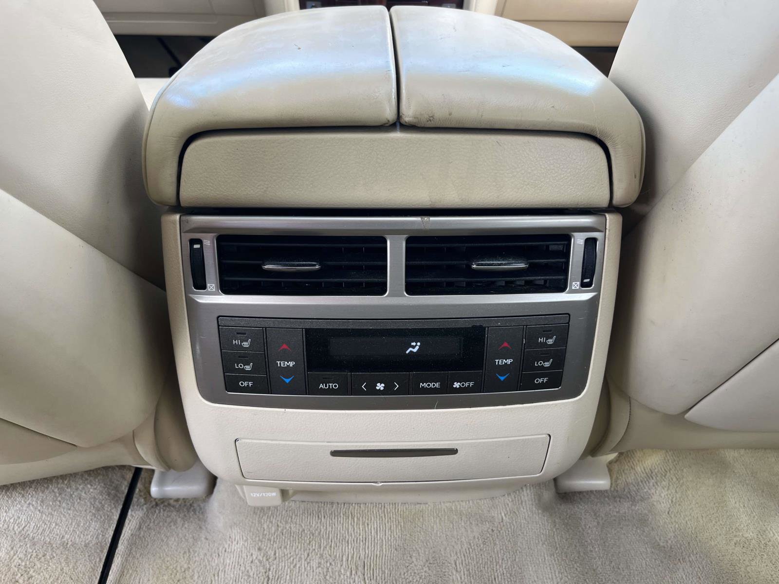 Used 2015 Lexus LX 570 4WD image 8