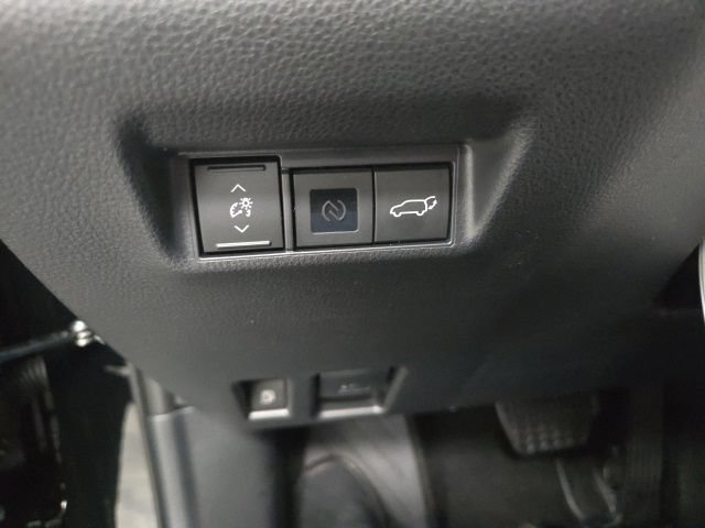 New 2026 Toyota RAV4 XSE AWD/4WD image 30