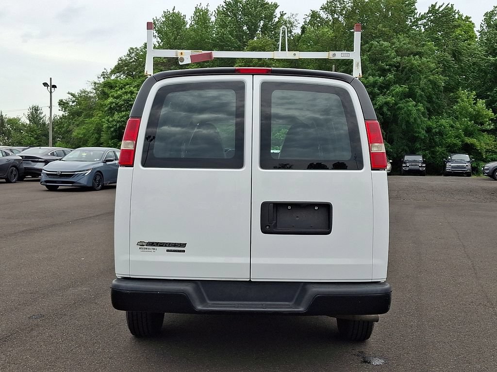 Used 2015 Chevrolet Express 2500 RWD image 5