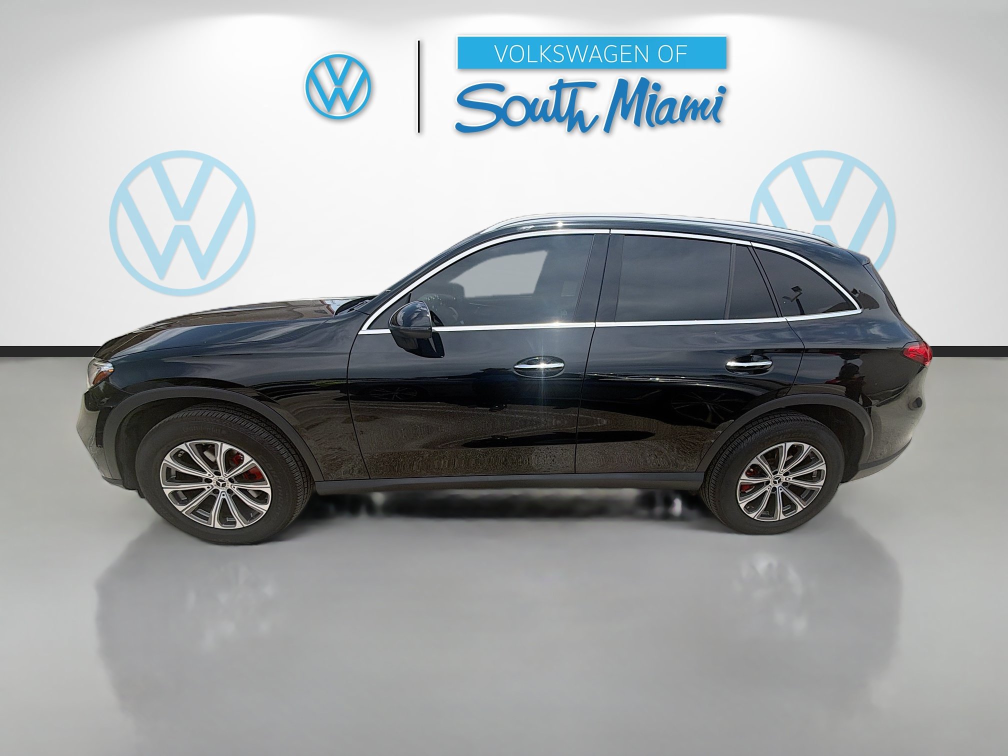 Used 2024 Mercedes-Benz GLC 300 image 4