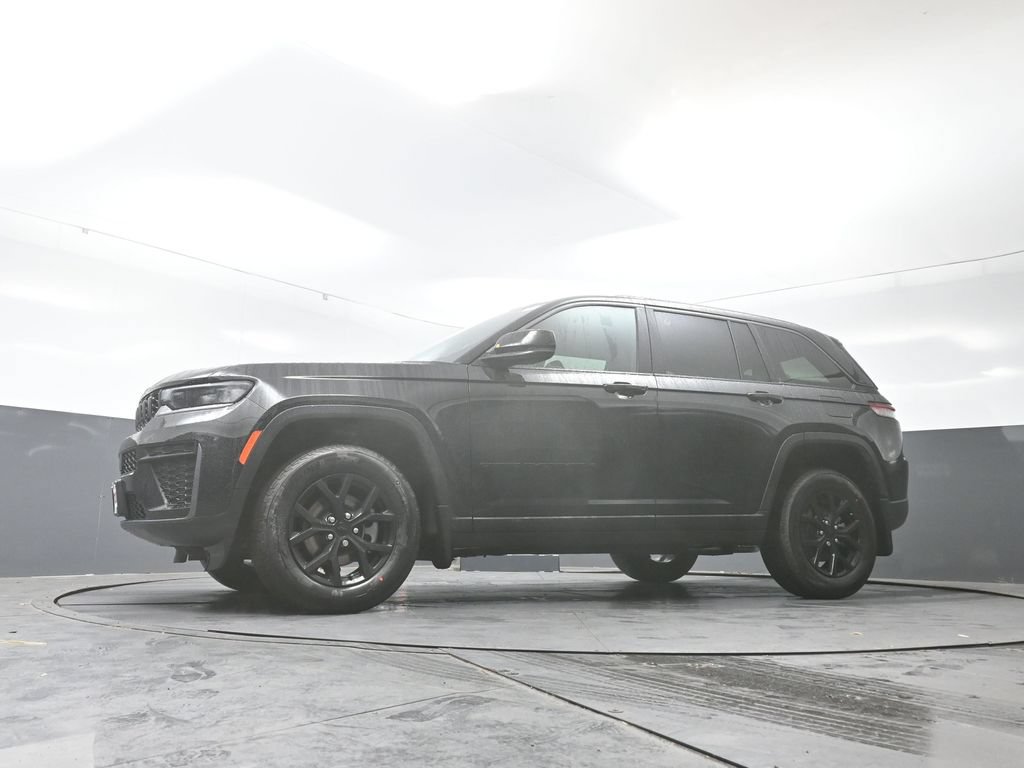 New 2026 Jeep Grand Cherokee Altitude AWD/4WD image 41