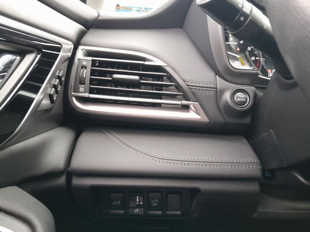 Used 2023 Subaru Outback Limited XT image 16