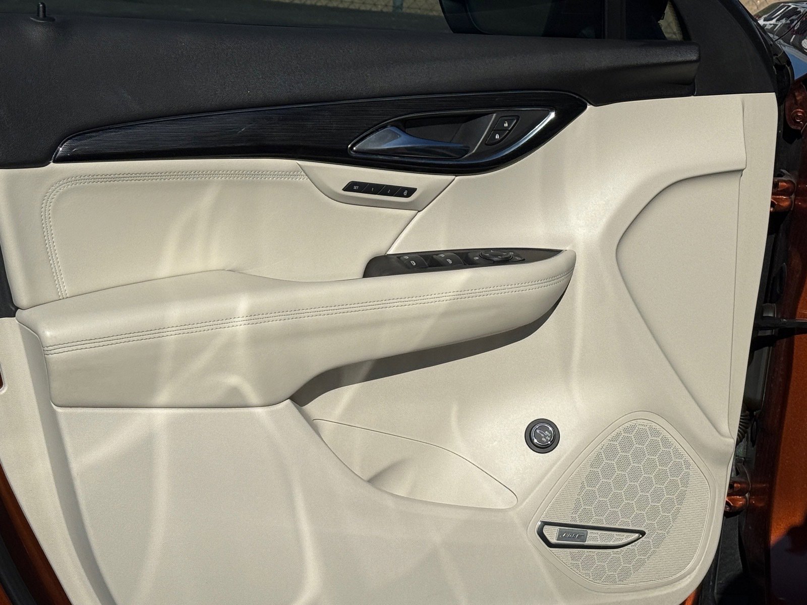 Used 2021 Buick Envision Essence w/ Technology Package I image 17