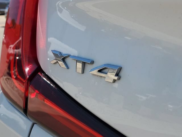 Used 2022 Cadillac XT4 Premium Luxury w/ Safety Alert Package AWD/4WD image 6