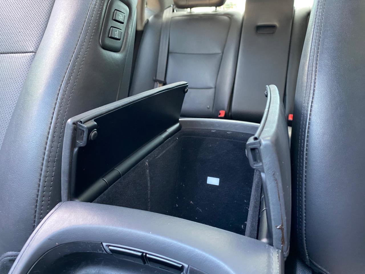 Used 2015 Hyundai Equus Signature image 54