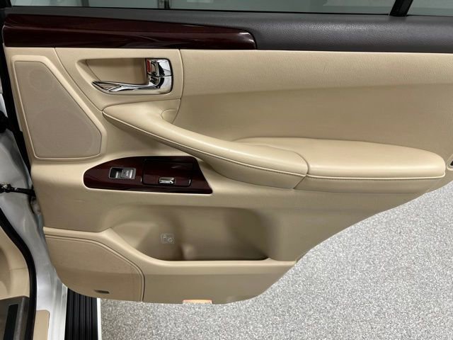 Used 2015 Lexus LX 570 4WD w/ Luxury Package image 49