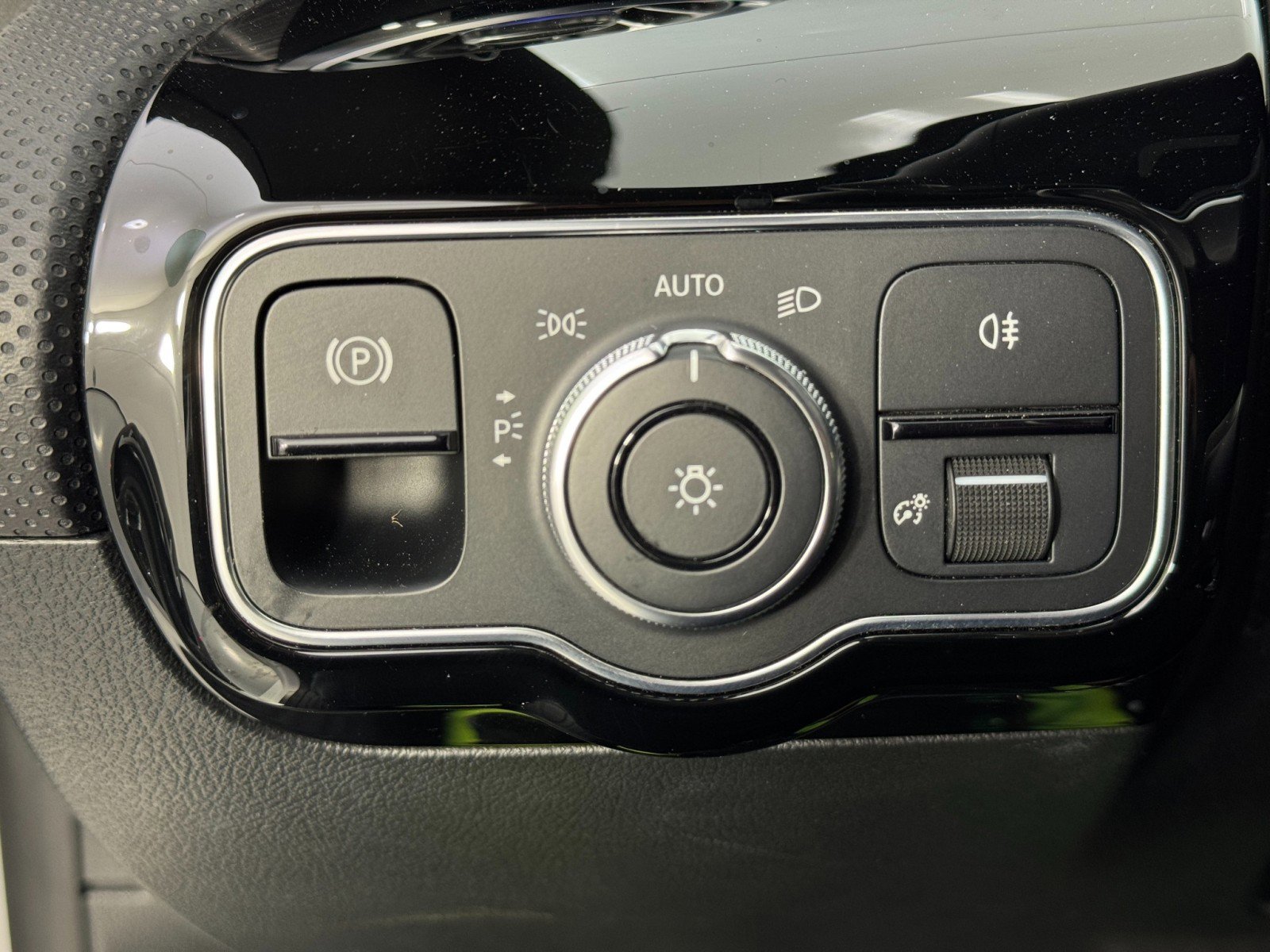 Used 2020 Mercedes-Benz CLA 250 image 18