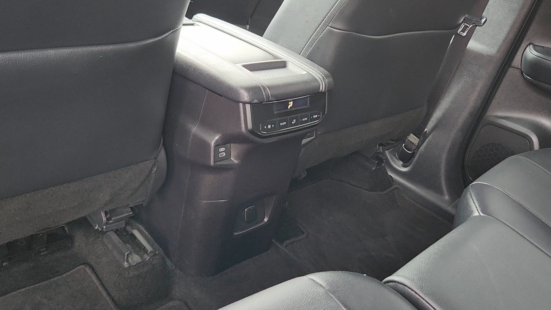 Certified 2025 Toyota Grand Highlander AWD image 17