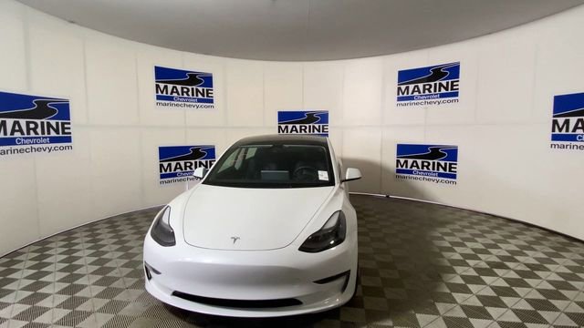 Used 2023 Tesla Model 3 Standard Range image 5