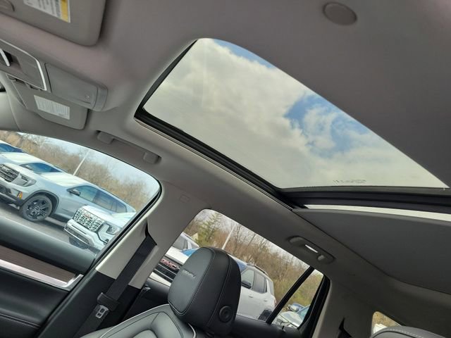 New 2026 GMC Terrain Denali w/ LPO, Floor Liner Package image 22