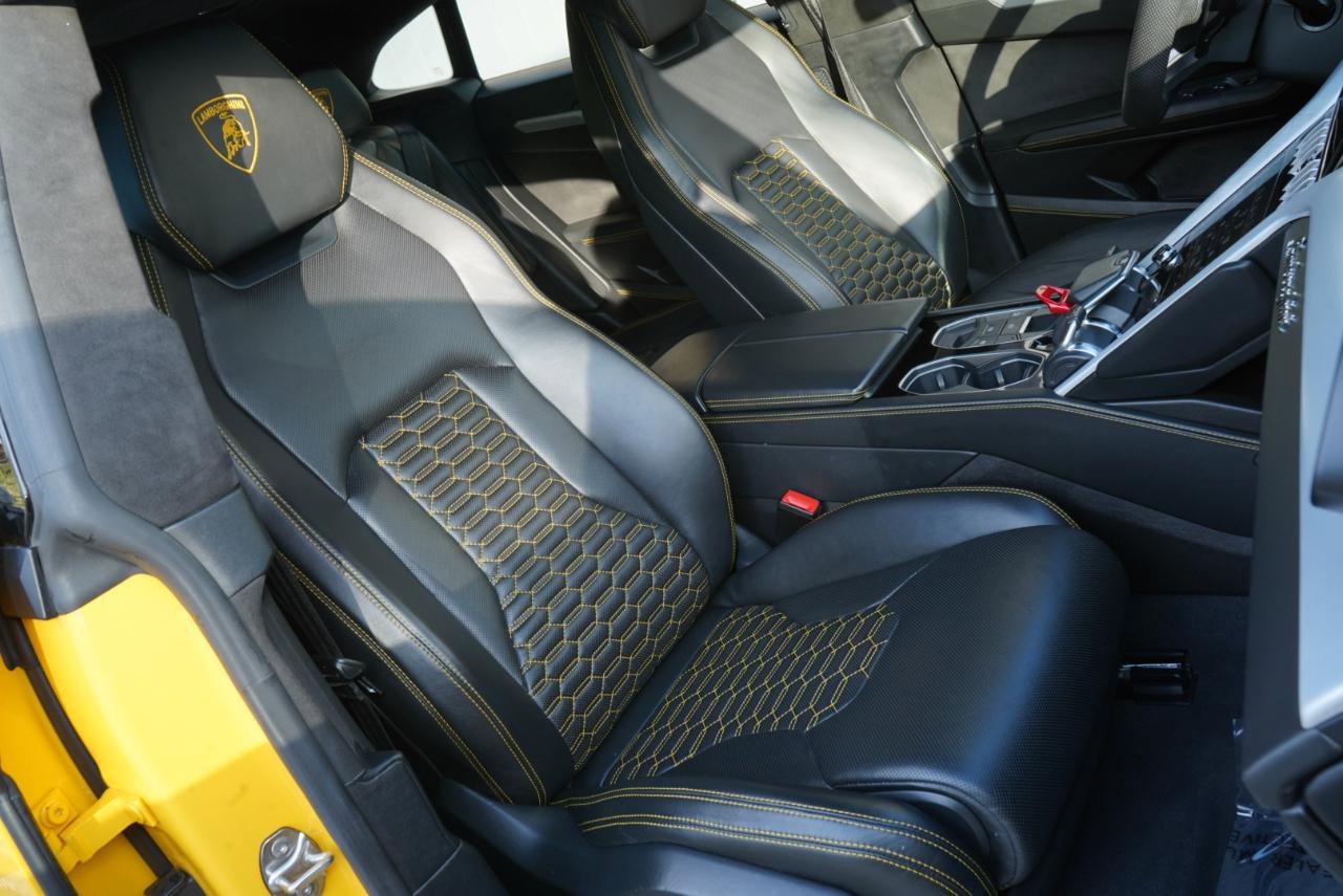 Used 2020 Lamborghini Urus AWD/4WD image 69