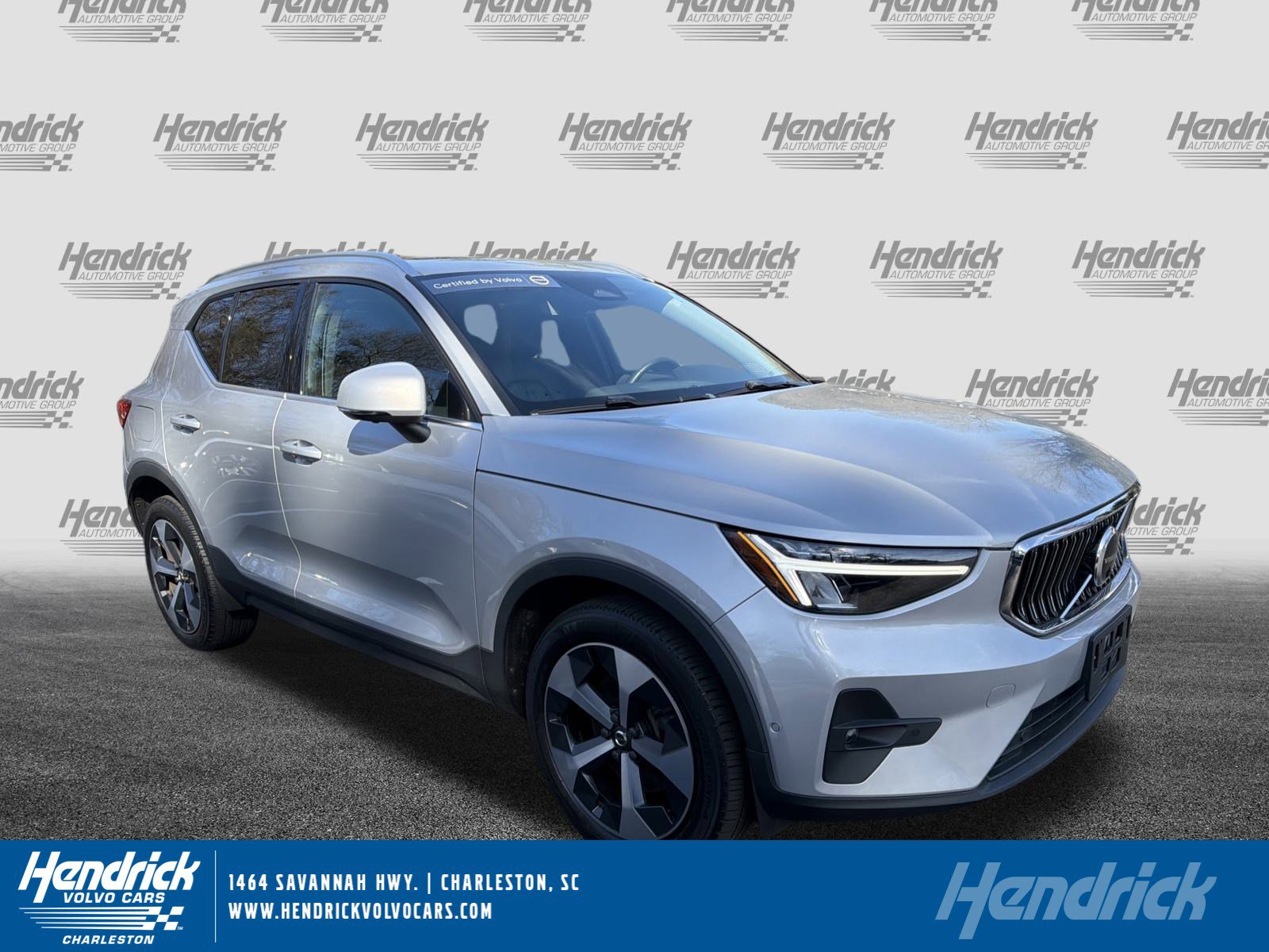 Certified 2023 Volvo XC40 B4 Plus w/ Driver Assist Package image 1