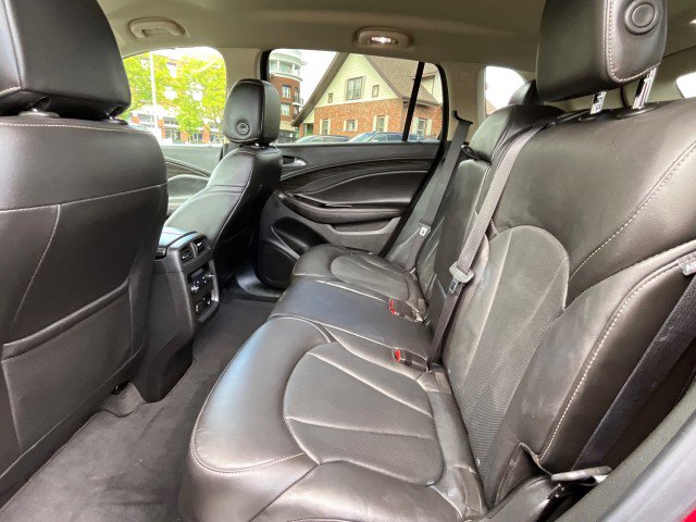 Used 2018 Buick Envision Essence FWD image 30