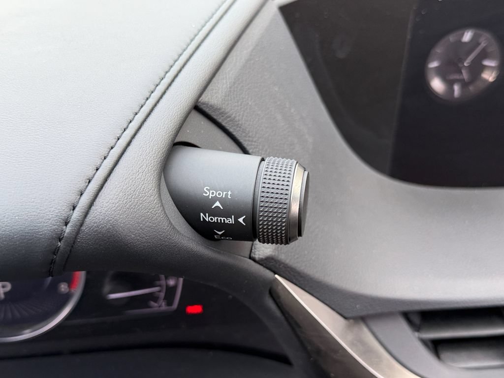 Used 2021 Lexus ES 350 w/ Accessory Package 2 FWD image 29