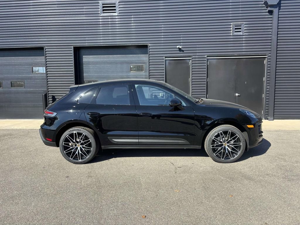 New 2026 Porsche Macan image 11