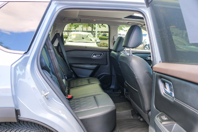 Used 2023 Nissan Rogue Platinum w/ Platinum Premium Package FWD image 22