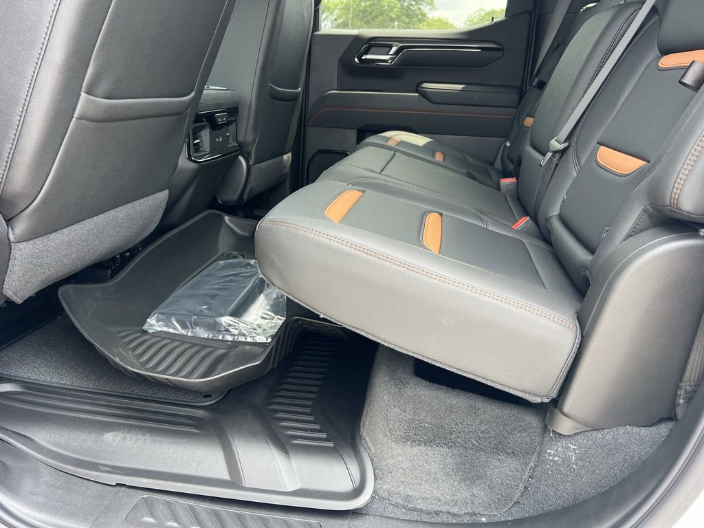 New 2025 GMC Sierra 1500 AT4 w/ Technology Package image 18