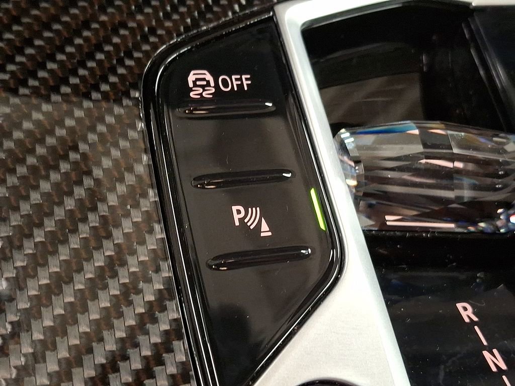 Used 2025 BMW X7 M60i image 20