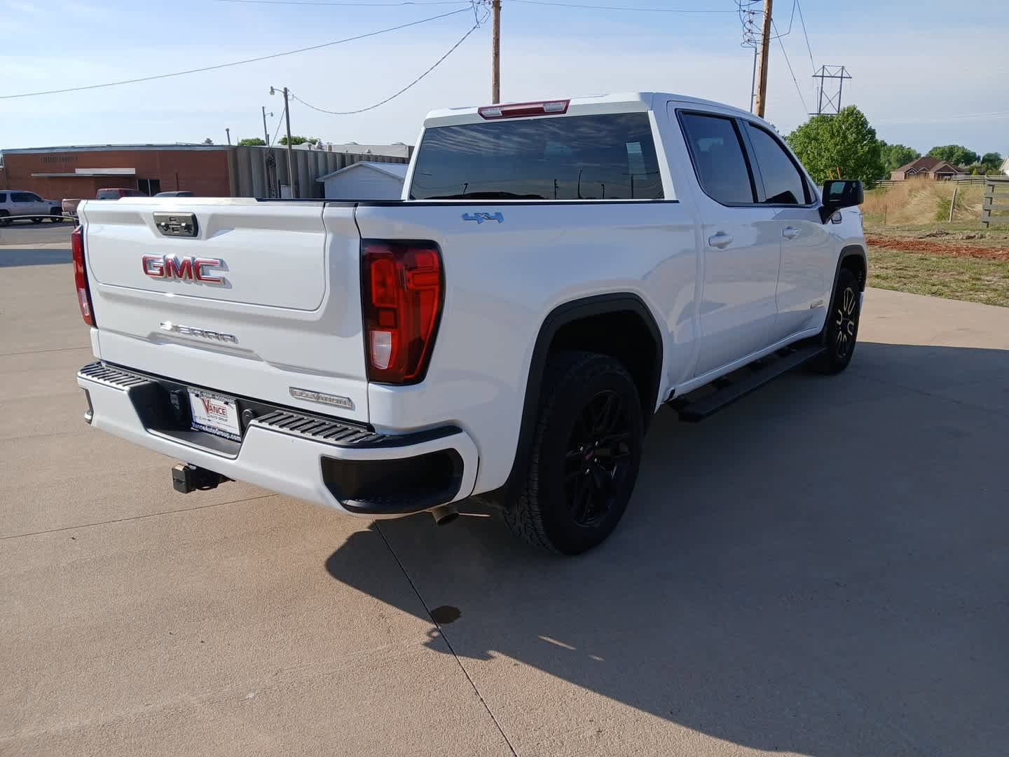 Used 2023 GMC Sierra 1500 Elevation AWD/4WD image 9
