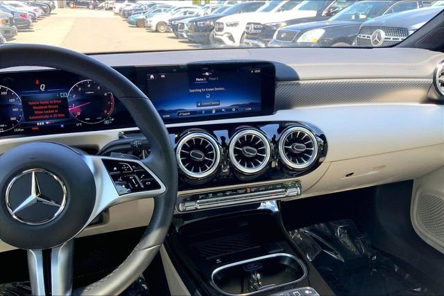 Used 2026 Mercedes-Benz CLA 250 4MATIC image 5