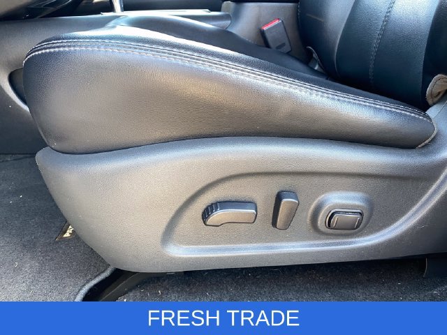 Used 2018 Nissan Pathfinder SL w/ SL Premium Package FWD image 24