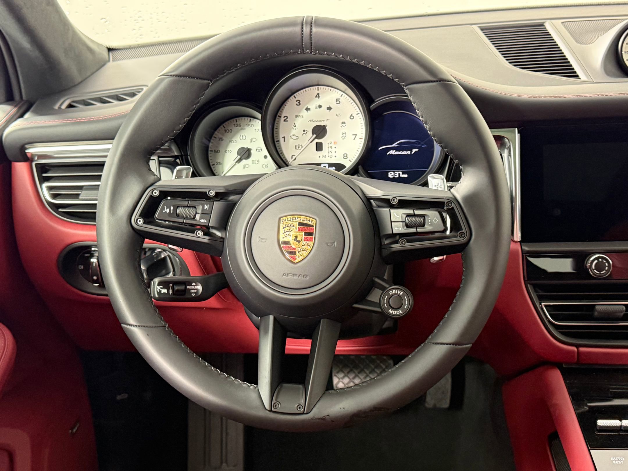 New 2026 Porsche Macan Turbo AWD/4WD image 21