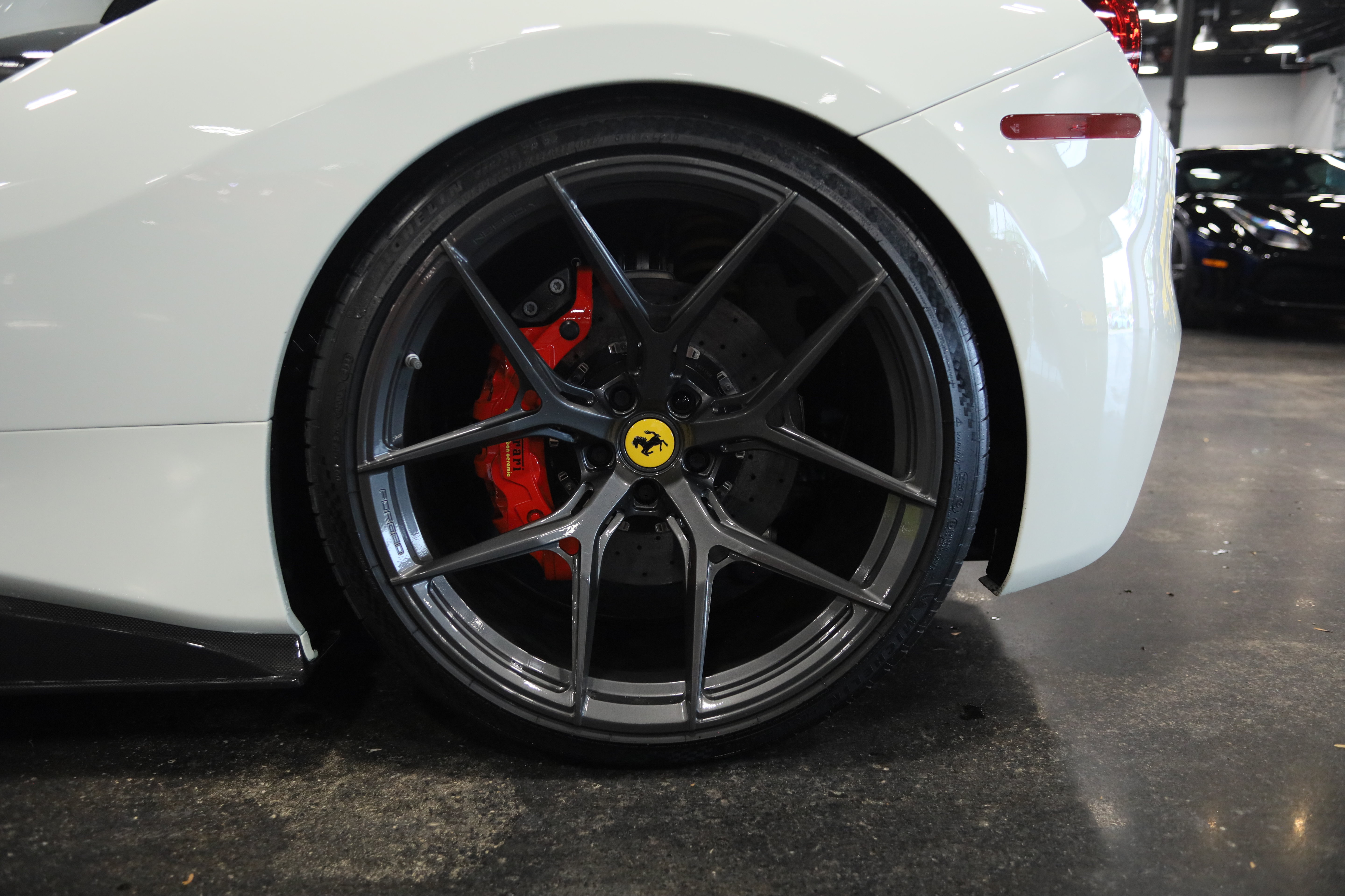 Used 2018 Ferrari 488 GTB RWD image 12