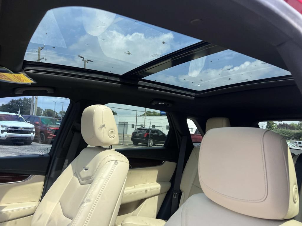 Used 2019 Cadillac XT5 Luxury FWD image 16