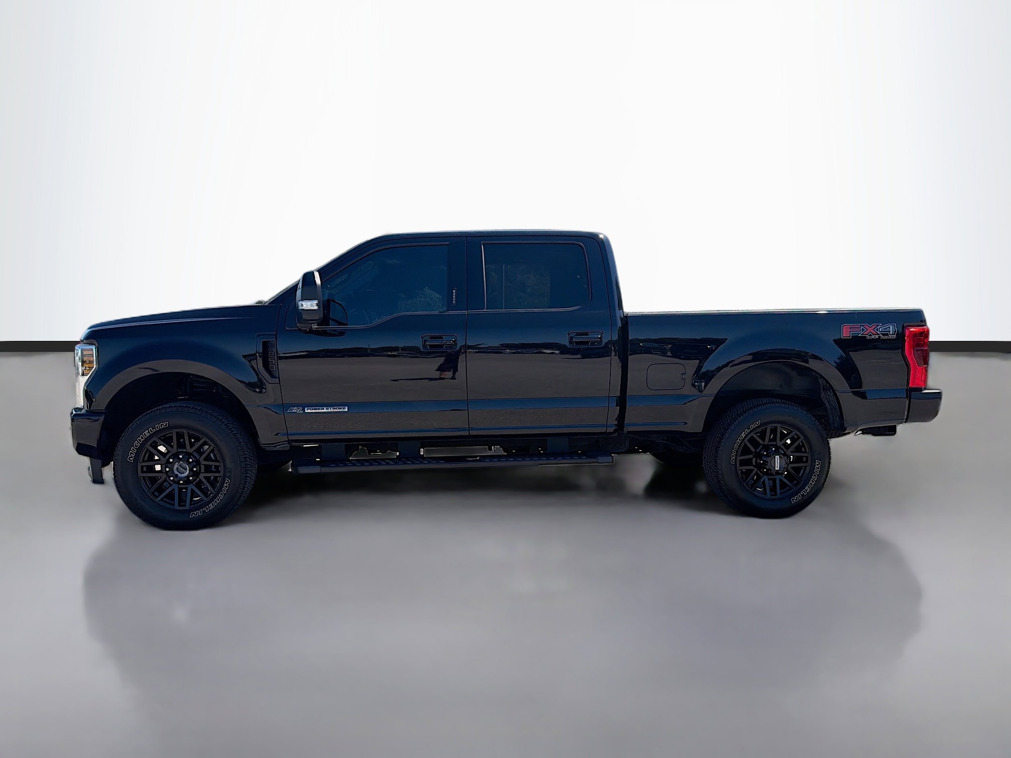Used 2019 Ford F250 Lariat w/ Lariat Ultimate Package AWD/4WD image 2