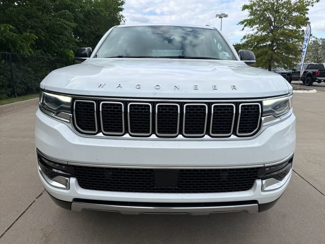 Used 2024 Jeep Wagoneer Series III AWD/4WD image 8