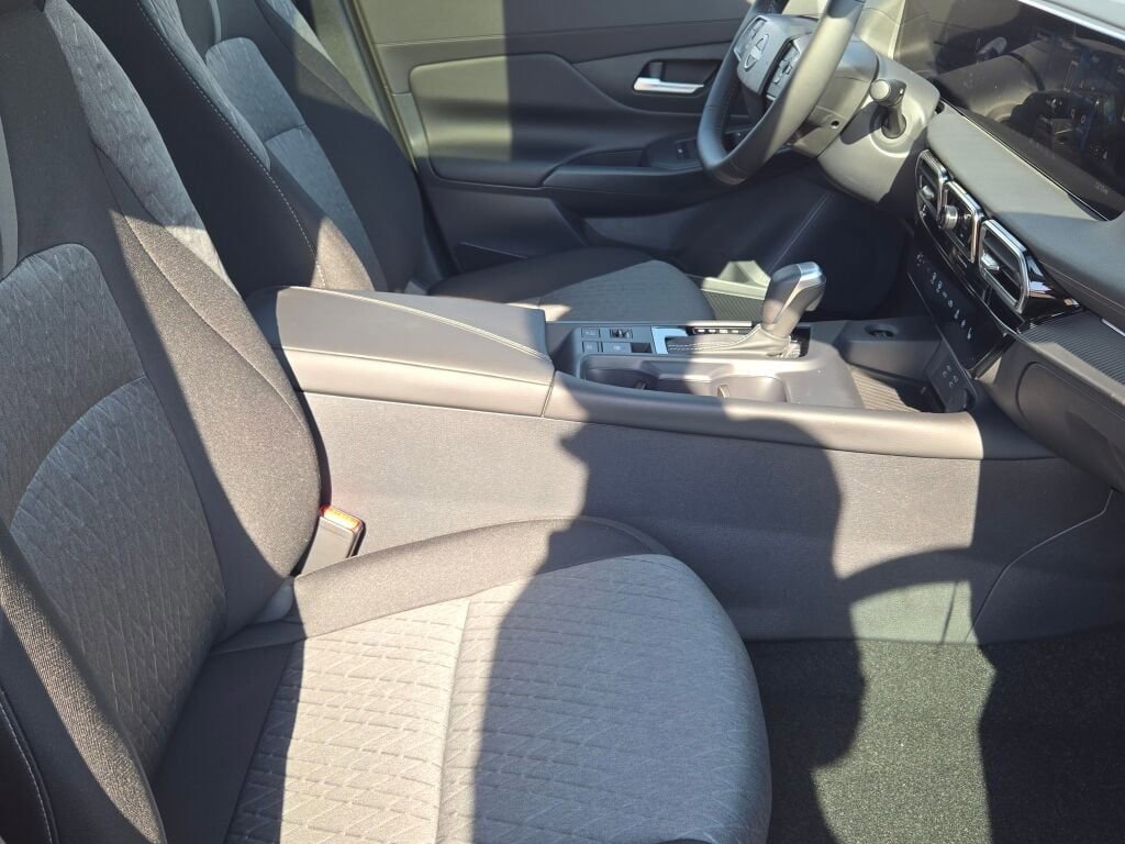 New 2026 Nissan Sentra SV w/ SV Convenience Package image 6