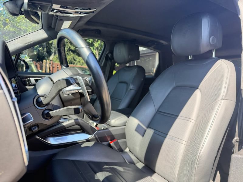 Used 2019 Porsche Cayenne Turbo AWD/4WD image 13