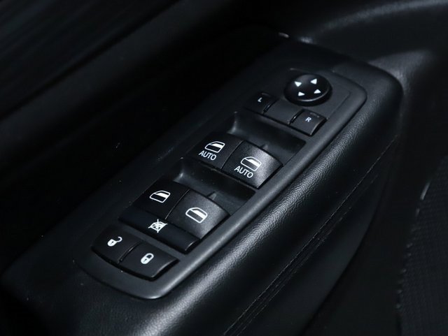 Used 2020 Jeep Grand Cherokee Altitude image 16