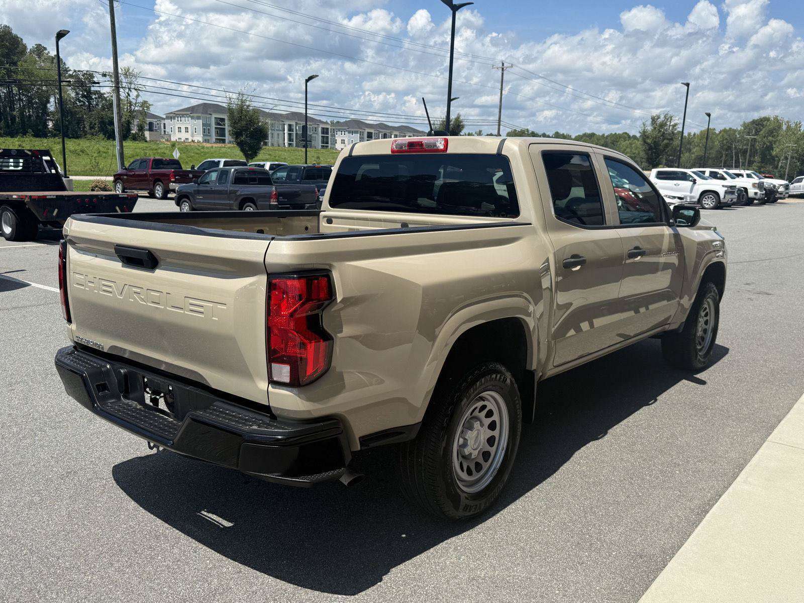 Used 2024 Chevrolet Colorado W/T RWD image 28