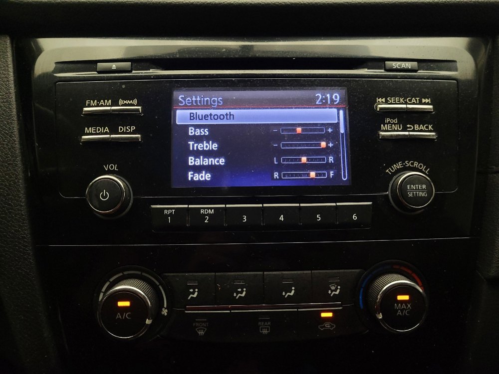 Used 2017 Nissan Rogue S image 25