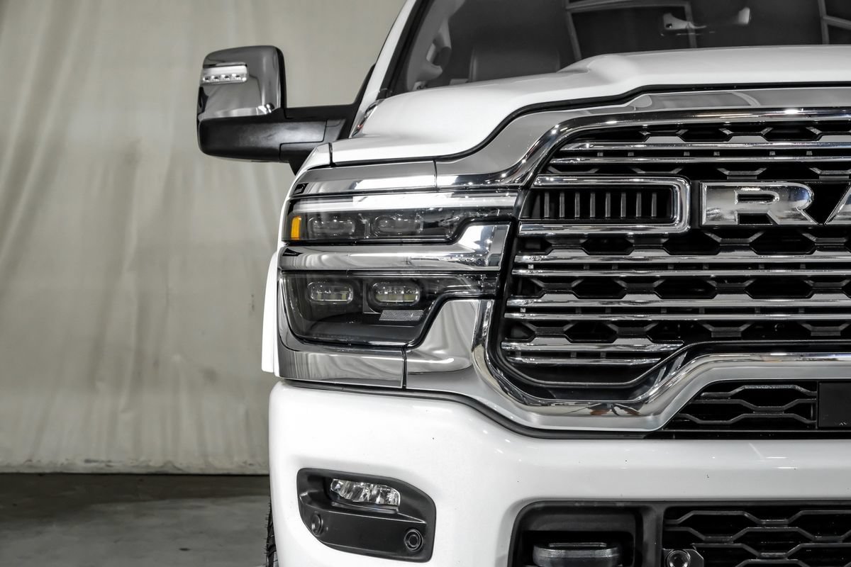 Used 2025 RAM 3500 Longhorn AWD/4WD image 38