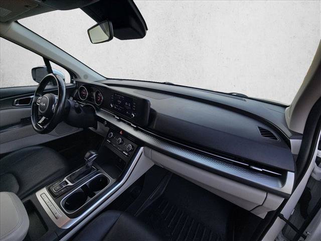 Used 2022 Kia Carnival LX FWD image 20
