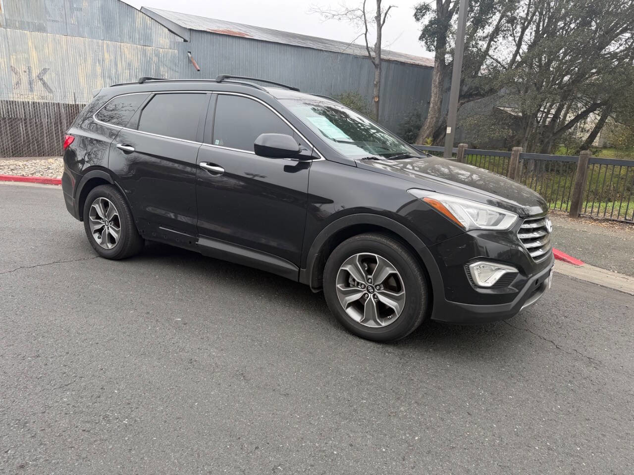 Used 2015 Hyundai Santa Fe GLS image 1