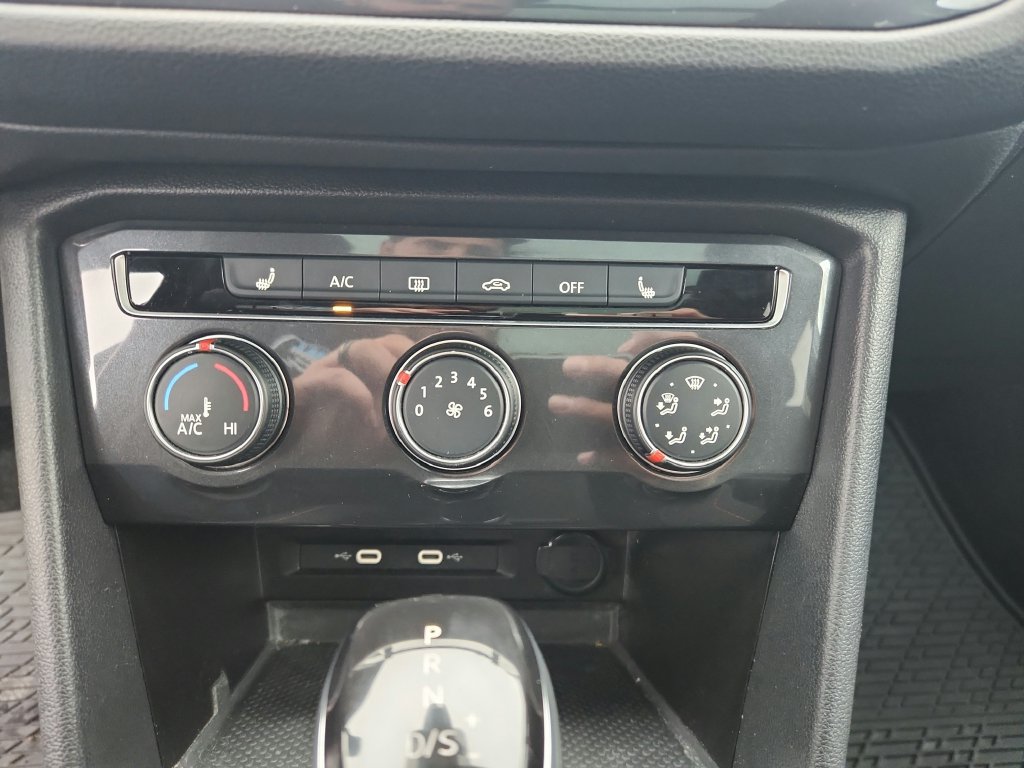 Certified 2024 Volkswagen Tiguan Wolfsburg Edition AWD/4WD image 19