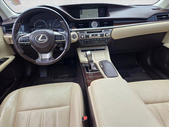 Used 2017 Lexus ES 350 w/ Luxury Package FWD image 18