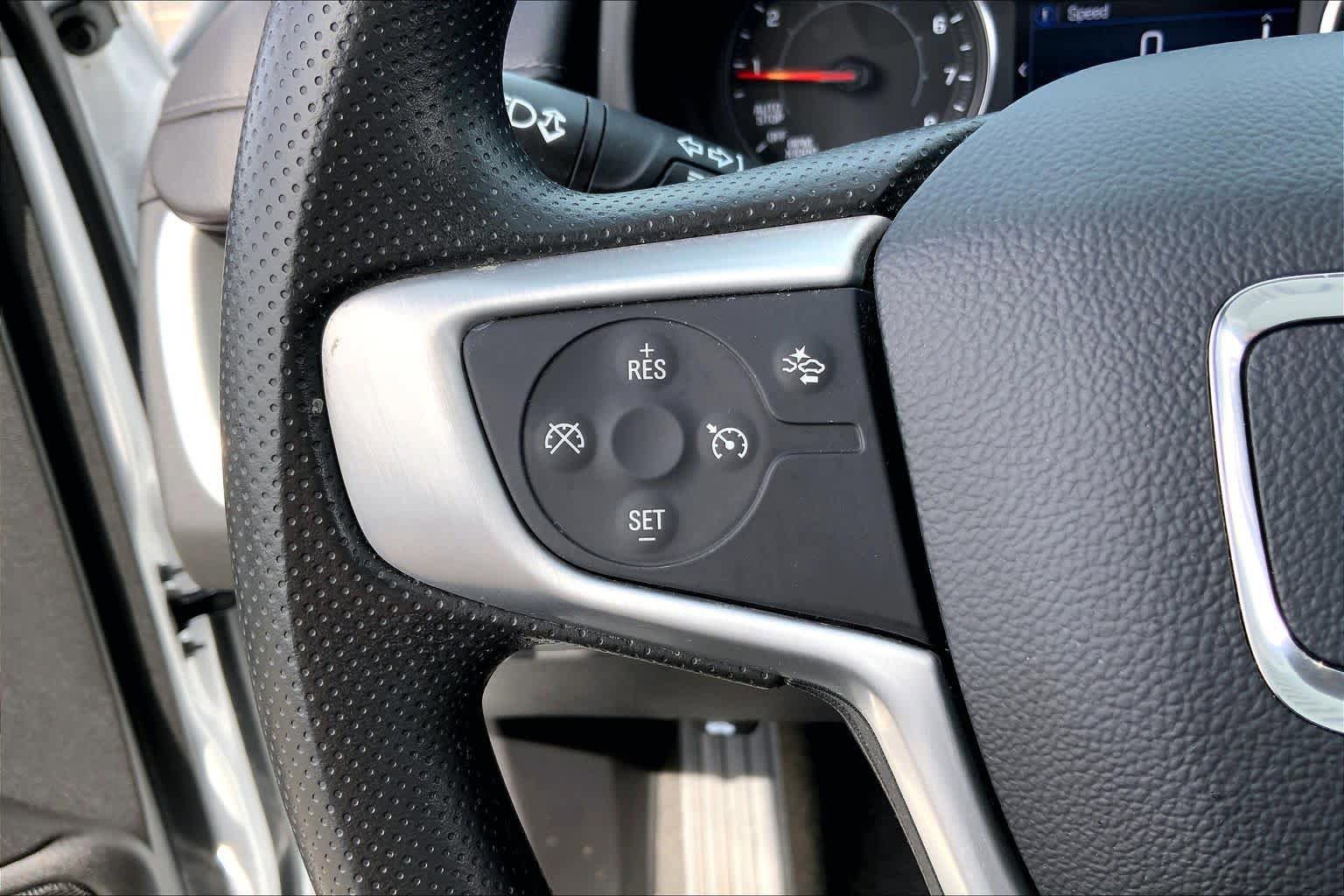 Used 2023 GMC Terrain SLE w/ Driver Convenience Package image 23