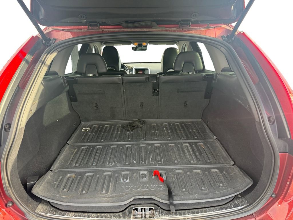 Used 2016 Volvo XC60 T5 Premier image 18